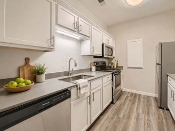 Lancaster townhouse for rent - Creekwood Place