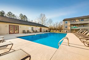 Salisbury apartment for rent - Swimming Pool