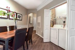 Columbus townhouse for rent - A dining room with a table and chairs.