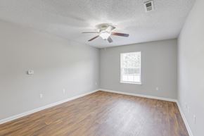 High Point apartment for rent - Livingroom