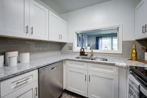 Indianapolis townhouse for rent - Modern White Kitchen