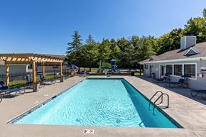 Monroe apartment for rent - a swimming pool at the resort on a sunny day