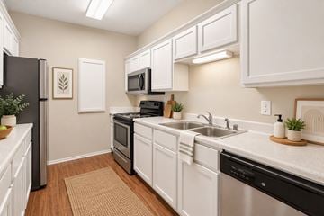 Lancaster townhouse for rent - Creekwood Place