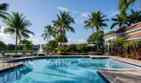 Wellington apartment for rent - Resort-style pool