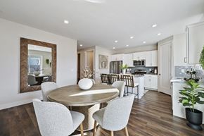 Riverton townhouse for rent - Dining room and kitchen area furnished