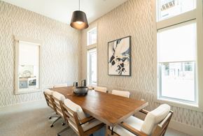 Alcoa apartment for rent - A dining room with a wooden table and chairs.