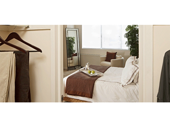 Walk-in closet