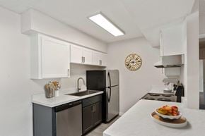 Glendale apartment for rent - kitchen