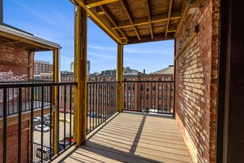 Private outdoor deck