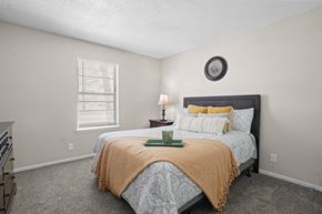 Oklahoma City apartment for rent - Gorgeous Bedroom at Diamond Lake Apartments, Oklahoma City