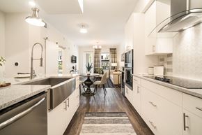 Naples apartment for rent - Fully Equipped Kitchen at Magnolia Square, Naples, FL, 34109