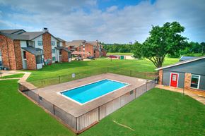 Oklahoma City apartment for rent - Aerial Pool View at Diamond Ridge Apartments, Oklahoma, 73114