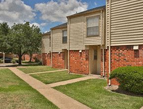 Bryan apartment for rent - Green Space Walking Trail at Willow Oaks, Texas