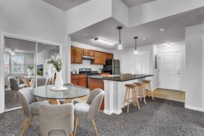 Orlando apartment for rent - Dining Room and Kitchen