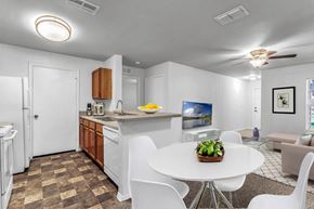 Lady Lake apartment for rent - Kitchen and Dining Area