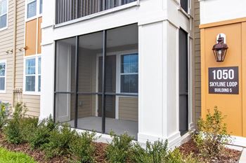Screened in patio / balcony