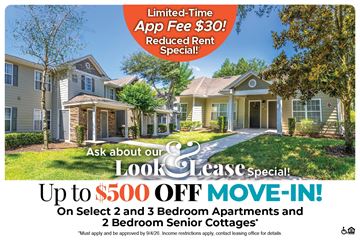 Fruitland Park apartment for rent - A promotional image for a lease special offering up to $500 off on select 2 and 3 bedroom apartments and 2 bedroom senior cottages.