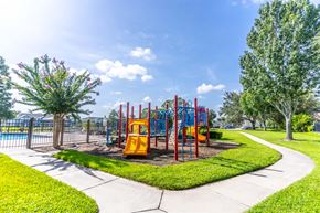 Saint Cloud apartment for rent - Playground Area and Green Space