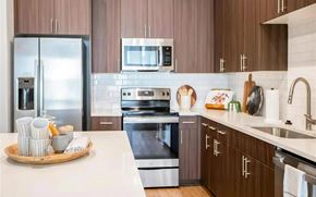 Cary apartment for rent - Fully Equipped Kitchen with Quartz Countertops and Stainless Steel Finishes