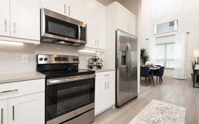 Frisco apartment for rent - Fully-Equipped Kitchen with Stainless Steel Appliances and Bright Finishes