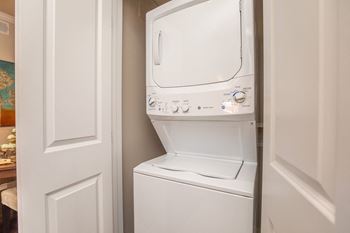 Washer/dryer in unit