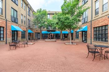 Courtyard with picnic area