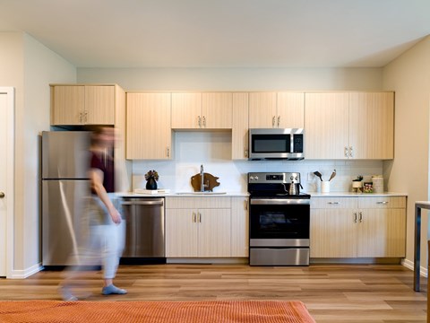 Floor plan for studio, 1 bath, 696 sqft
