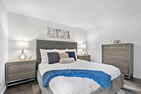 Floor plan for 2 beds, 2 baths, 920 sqft