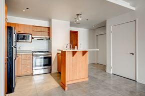 Montreal apartment for rent - Le-Demetrius-2-Bedroom-Kitchen