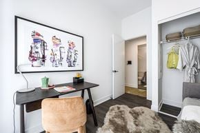 Mississauga apartment for rent - One-Eighty-Five-Living-Den-3