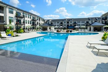Resort inspired zero-entry pool