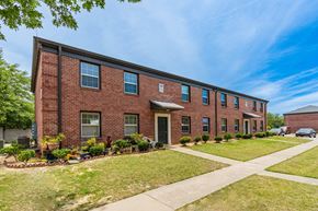 Columbia apartment for rent - a brick building with a sidewalk in front of it