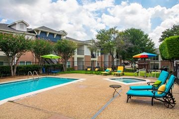 Ft Worth apartment for rent - Silverleaf Apartments