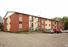 St Cloud apartment for rent - Front view of building