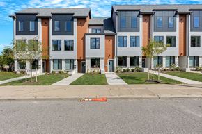 Cleveland townhouse for rent - Exterior of townhomes