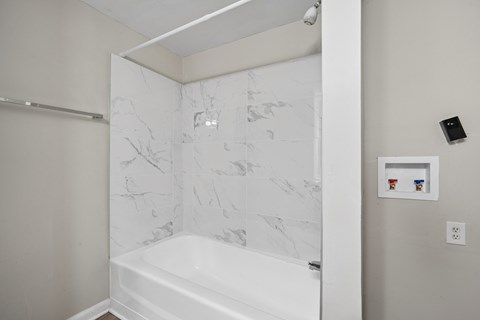 Floor plan for 2 beds, 2 baths, 900 sqft
