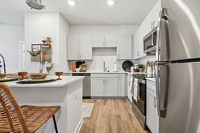 Aiken apartment for rent - Modern Kitchen at The Parker Aiken Apartments, South Carolina, 29801