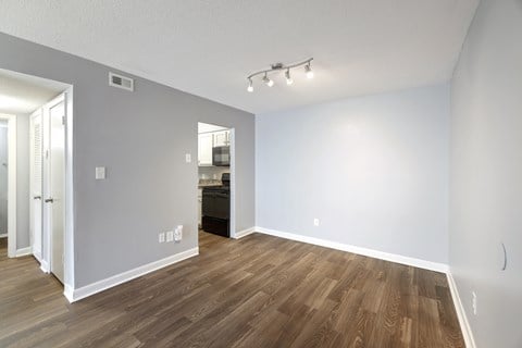 Floor plan for 2 beds, 1 bath, 890 sqft