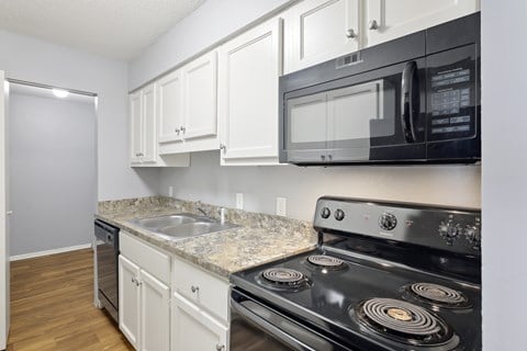 Floor plan for 1 bed, 1 bath, 721 sqft