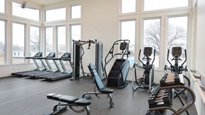 Memphis townhouse for rent - A gym with treadmills, exercise bikes, and other equipment.