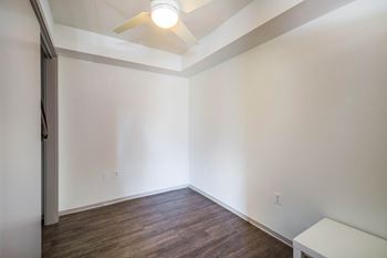 Ceiling fan lighted