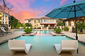 Resort-style pool and sundeck with wi-fi