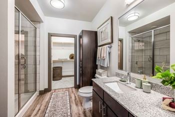 Walk-in shower*