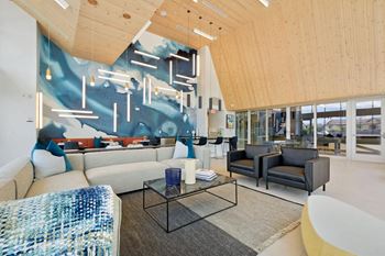 Clubhouse with wi-fi and coffee bar