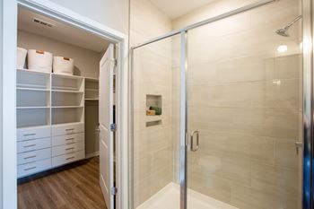 Standalone glass shower*
