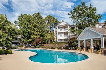 Resort-style pool and sundeck with wi-fi