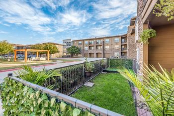 Fenced-in yard available