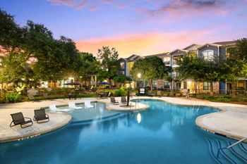 Resort-style pool and sundeck with wi-fi