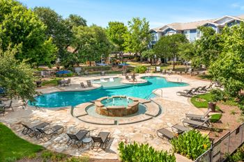 Resort-style pool and sundeck with wi-fi