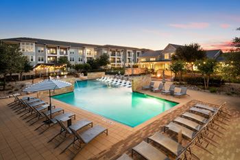 Resort-style pool and sundeck with wi-fi